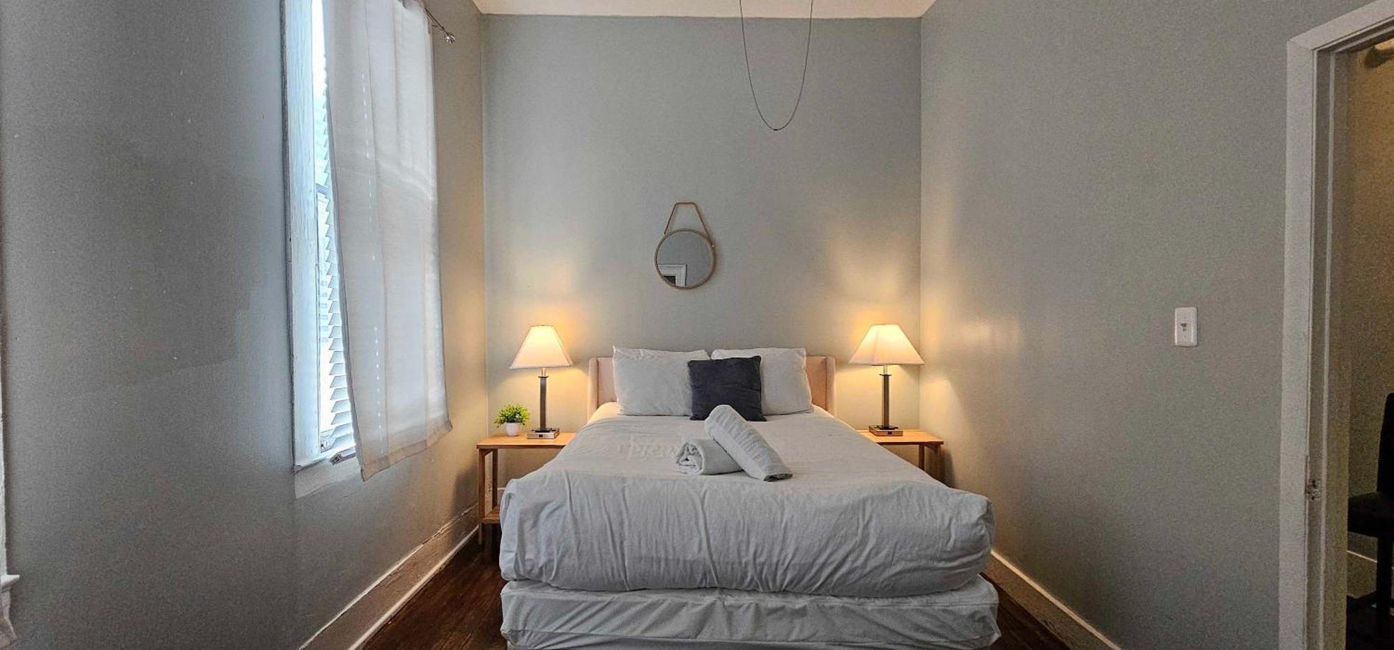 Mins From Downtown & Dining, Dauphin Darling 2 Apartment Mobile Ngoại thất bức ảnh