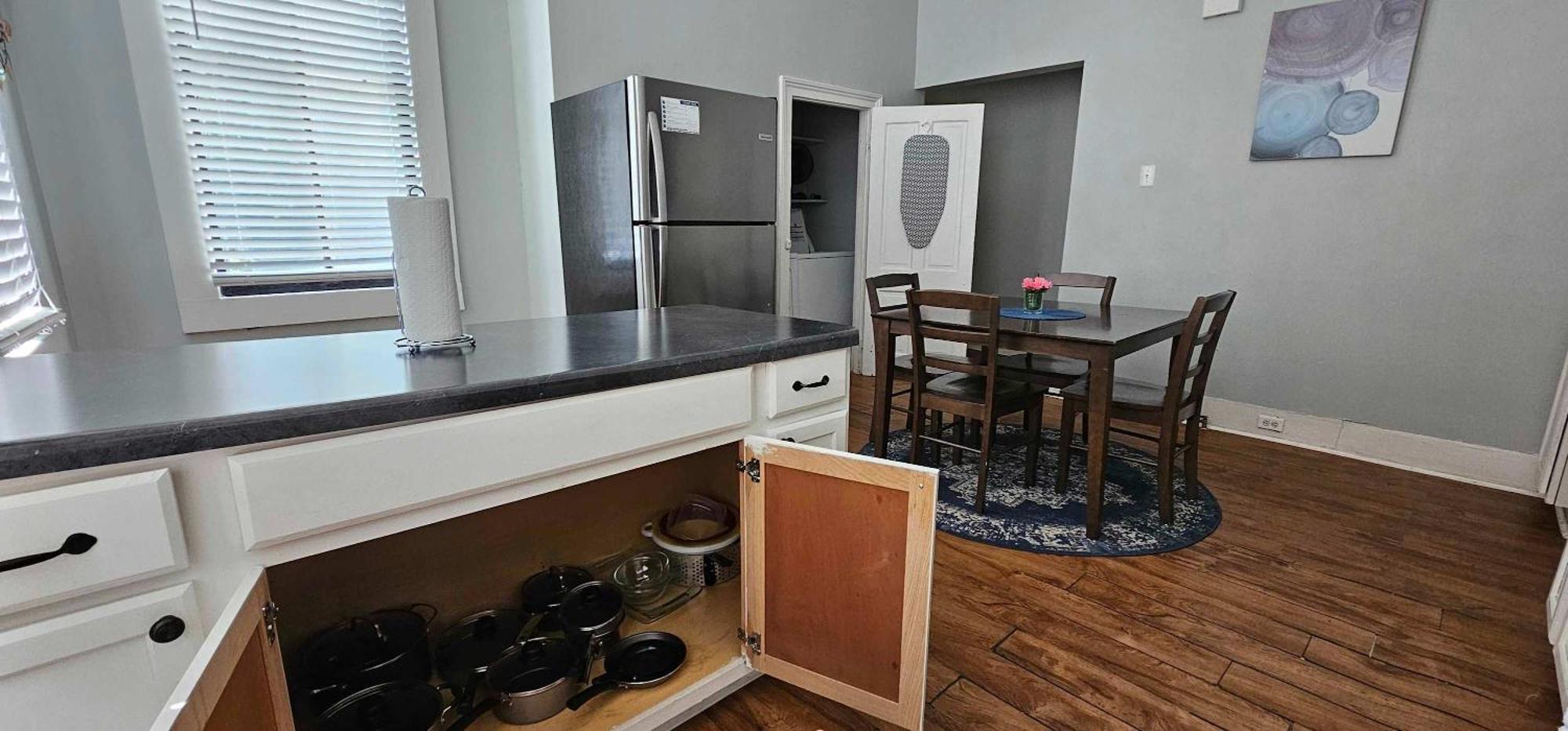 Mins From Downtown & Dining, Dauphin Darling 2 Apartment Mobile Ngoại thất bức ảnh